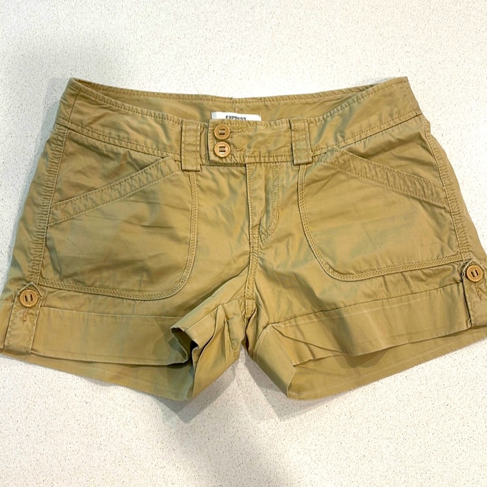 EXPRESS SHORT